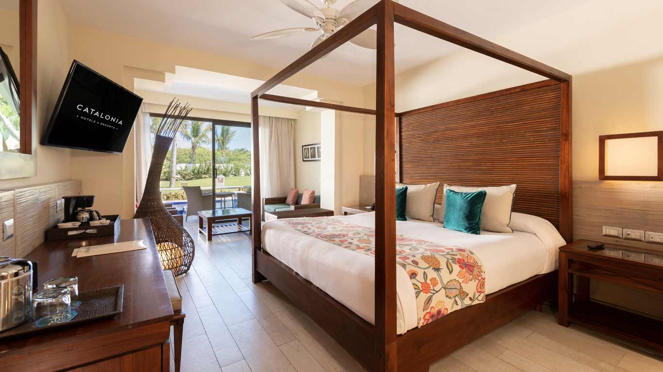 Royal Catalonia Bavaro     Punta Cana     RoyalCataloniaBavaro com